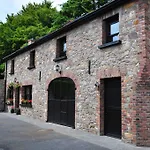 Rosemount House 4*