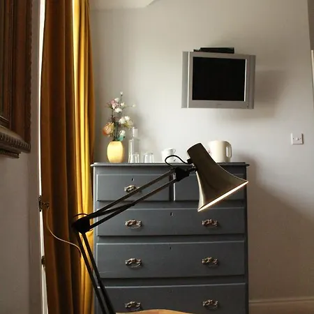 Rosemount House 4*
